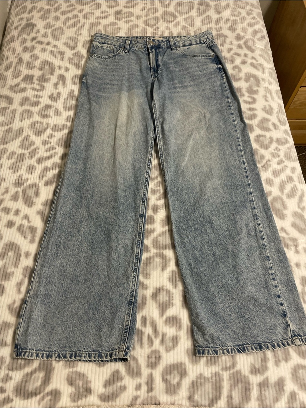 VINTAGE Wide Leg Low-Rise Light Wash Women's Jeans